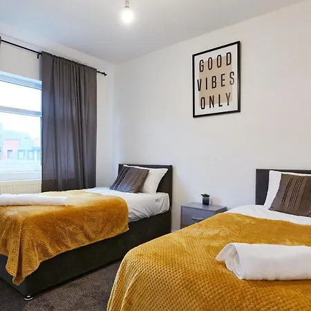 Stylish From In Leeds Apartment *