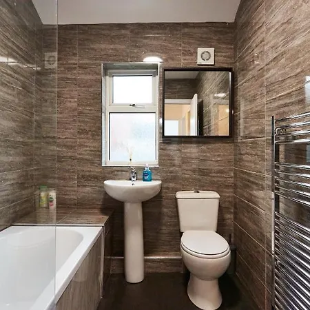 Stylish From In Leeds Apartment *