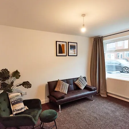 Stylish From In Leeds Leeds (West Yorkshire)